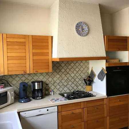 Maison *
